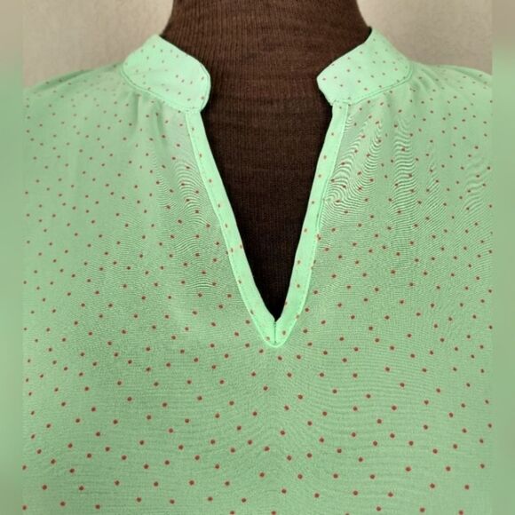 Francesca’s Collection Polka Dot Peplum Green Blouse Size Large - Picture 4 of 10